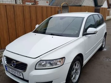 Авто Volvo V50 2011 № 7395895