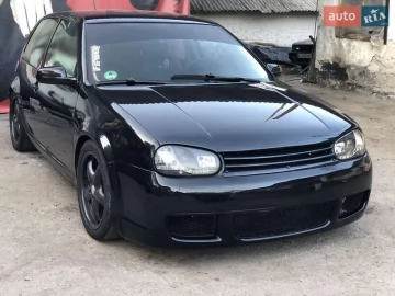 Авто Volkswagen Golf 2002 № 7396707