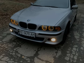 Авто BMW 5 Series 2002 № 7398283