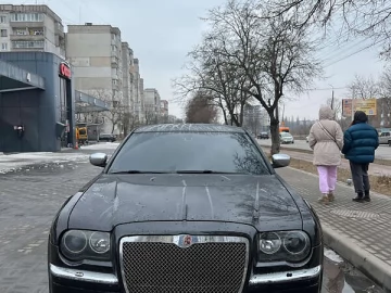 Авто Chrysler 300C 2005 № 7398542