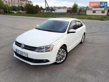 Авто Volkswagen Jetta 2012 № 7399004
