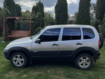 Авто Chevrolet Niva 2010 № 7399689
