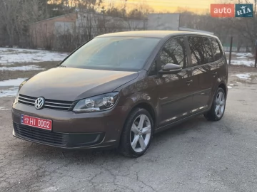 Авто Volkswagen Touran 2013 № 7400216