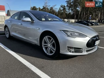 Авто Tesla Model S 2015 № 7400348