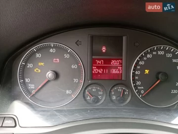 Авто Volkswagen Golf 2004 № 7400980