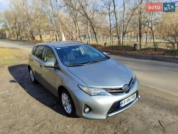 Авто Toyota Auris 2013 № 7401749