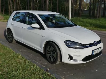 Авто Volkswagen E-Golf 2016 № 7402088