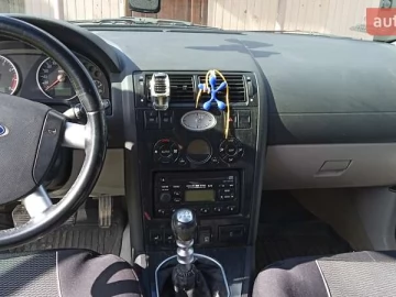 Авто Ford Mondeo 2001 № 7402264