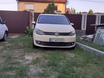 Авто Volkswagen Touran 2011 № 7402418