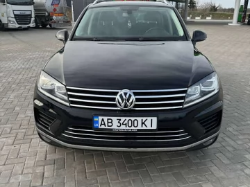 Авто Volkswagen Touareg 2015 № 7402495