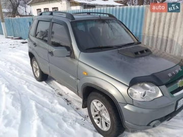 Авто Chevrolet Niva 2010 № 7402688