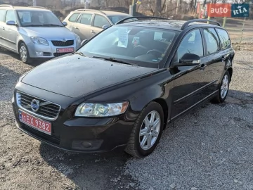 Авто Volvo V50 2010 № 7402710