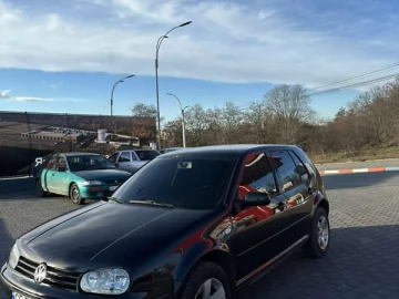 Авто Volkswagen Golf 2002 № 7403103