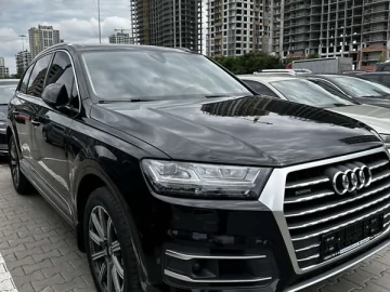Авто Audi Q7 2016 № 7403303