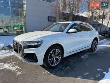 Авто Audi Q8 2021 № 7403591