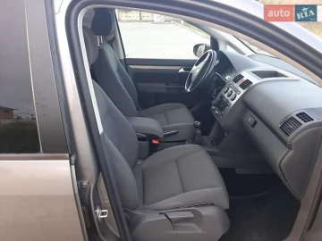 Авто Volkswagen Touran 2010 № 7403861