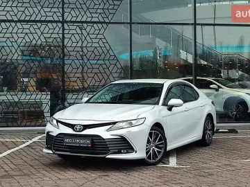 Авто Toyota Camry 2023 № 7404125