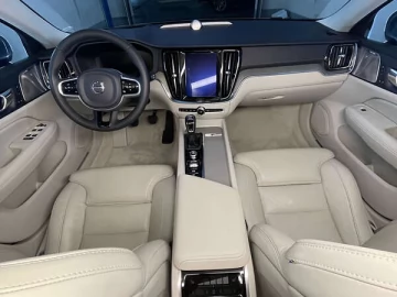 Авто Volvo V60 2019 № 7404738