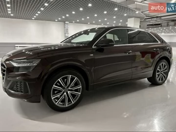 Авто Audi Q8 2021 № 7405392