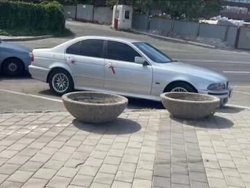 Авто BMW 5 Series 2002 № 7405501