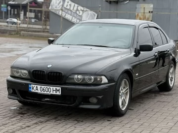 Авто BMW 5 Series 2002 № 7406191