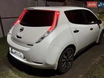Авто Nissan Leaf 2015 № 7406343