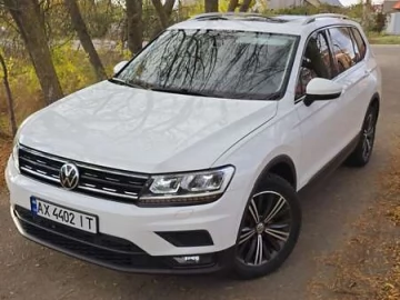 Авто Volkswagen Tiguan 2018 № 7406631