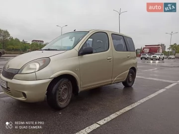Авто Toyota Yaris Verso 2000 № 7409182