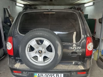 Авто Chevrolet Niva 2010 № 7409521