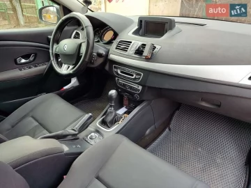 Авто Renault Megane 2010 № 7409649
