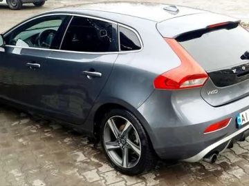 Авто Volvo V40 2013 № 7409949