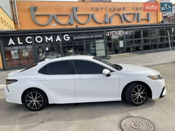 Авто Toyota Camry 2022 № 7410407