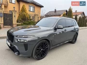 Авто BMW X7 2023 № 7410436