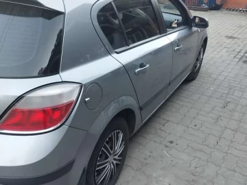 Авто Opel Astra 2004 № 7411813