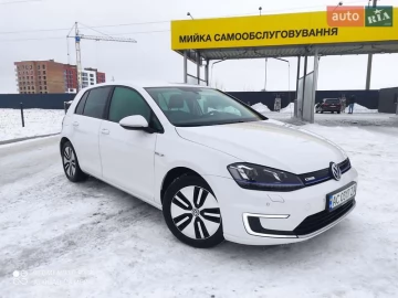 Авто Volkswagen E-Golf 2016 № 7411889