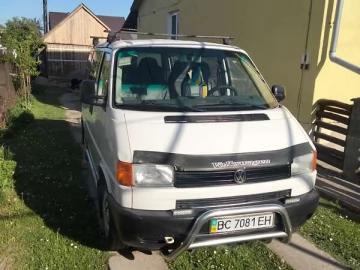 Авто Volkswagen Transporter 2000 № 7412630