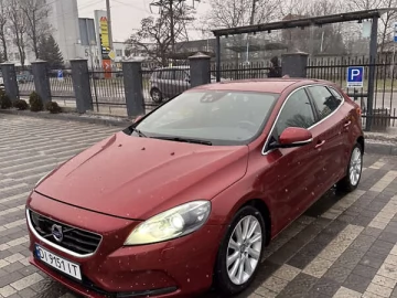 Авто Volvo V40 2012 № 7413131