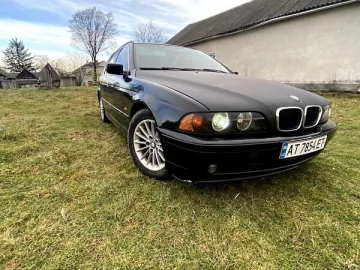 Авто BMW 5 Series 2002 № 7413235