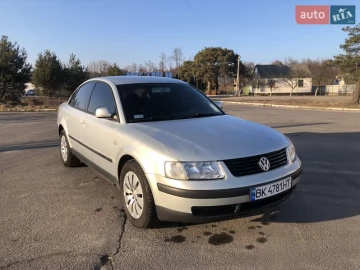 Авто Volkswagen Passat 2000 № 7413415