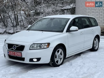 Авто Volvo V50 2012 № 7414545