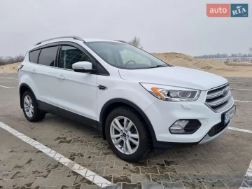 Авто Ford Kuga 2016 № 7415543