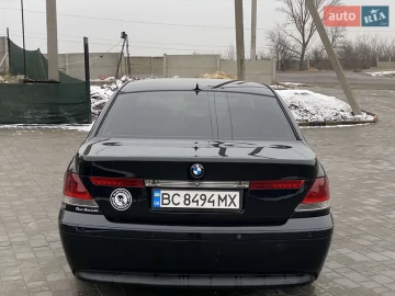Авто BMW 7 Series 2002 № 7415894