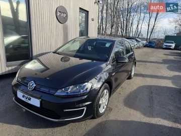 Авто Volkswagen E-Golf 2015 № 7416440