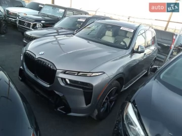 Авто BMW X7 2023 № 7416983
