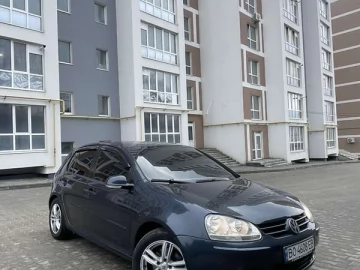 Авто Volkswagen Golf 2004 № 7417490