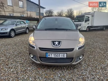 Авто Peugeot 5008 2013 № 7417799