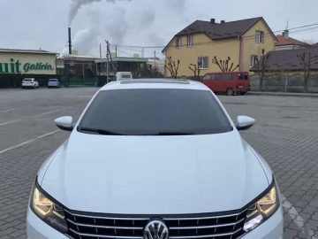 Авто Volkswagen Passat 2018 № 7418010