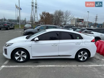 Авто Hyundai Ioniq 2017 № 7418067