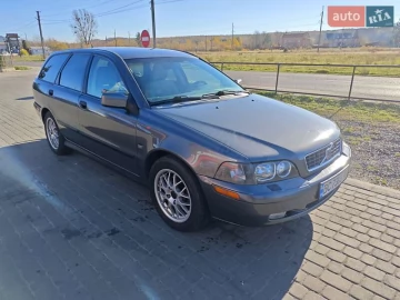 Авто Volvo V40 2002 № 7418694