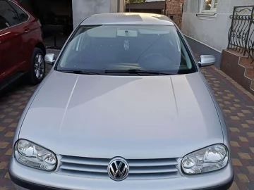 Авто Volkswagen Golf 2000 № 7418731